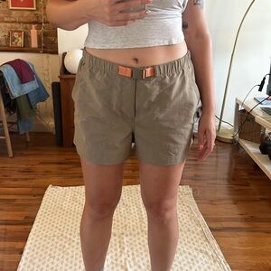 Size Large REI outdoorsy shorts